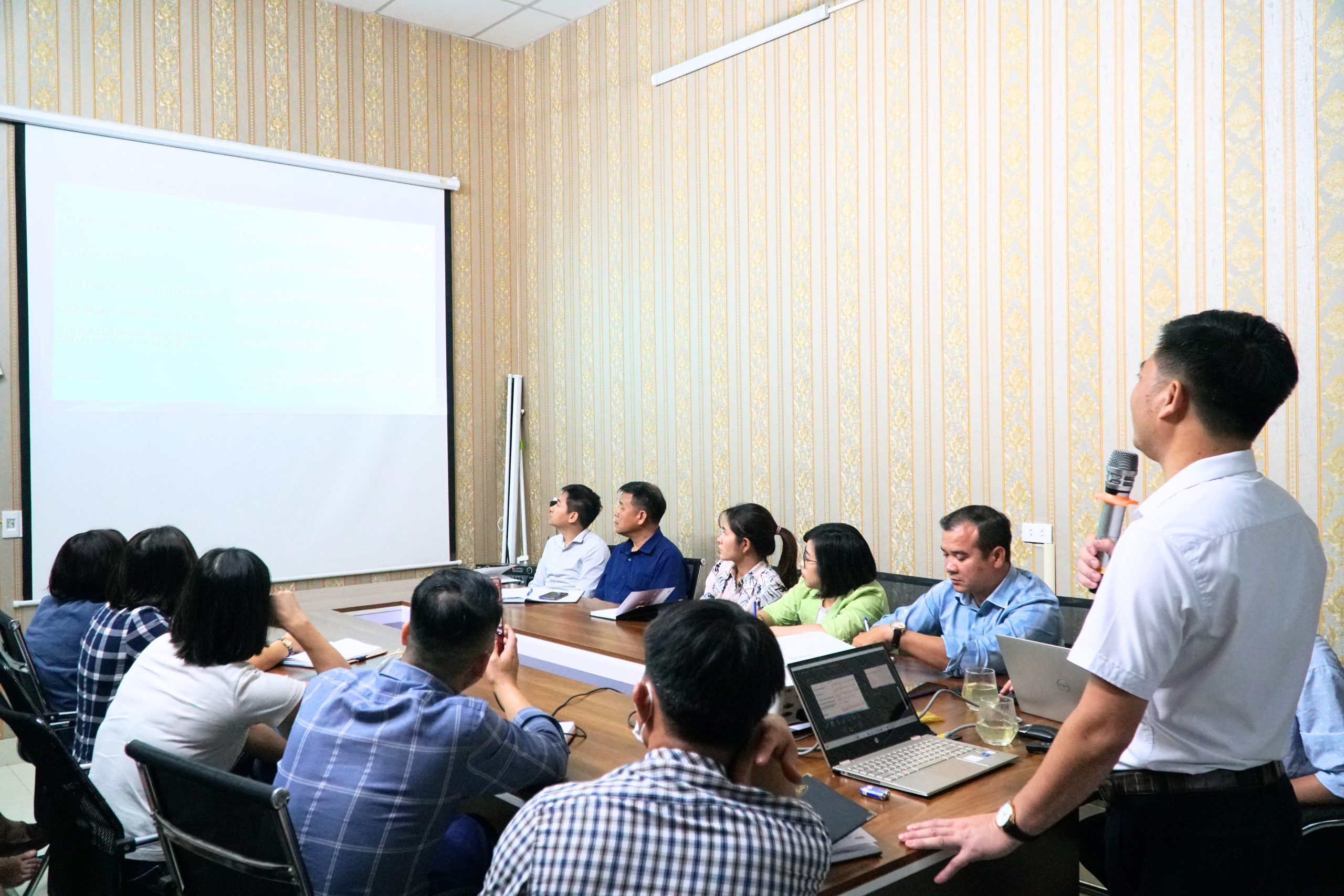 Đào tạo đội ngũ CBNV