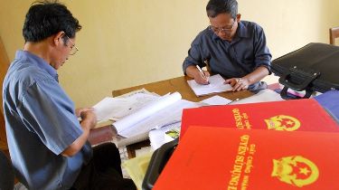 Tìm kiếm các môi giới bất động sản - Ảnh minh hoạ