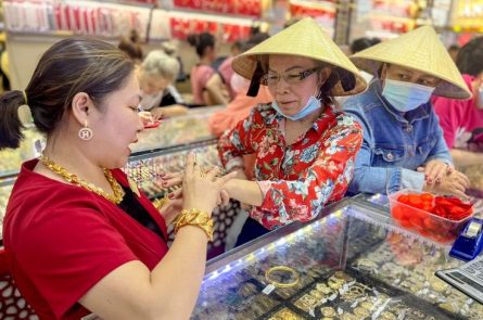 Cẩn trọng với việc mua vàng