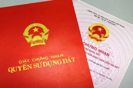 Nhờ đứng tên sổ đỏ có nên không?